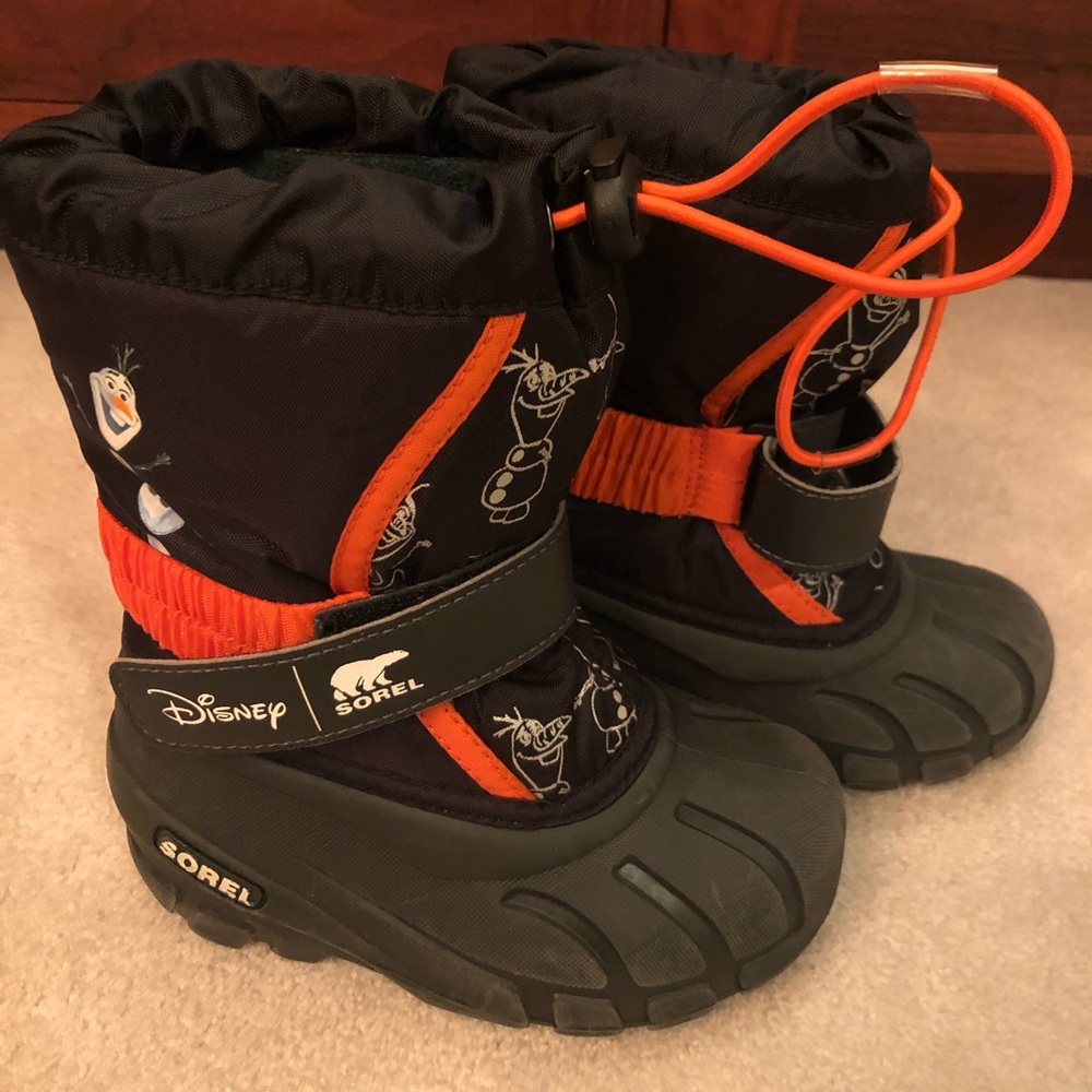 Sorel x Disney Frozen Olaf snow boots